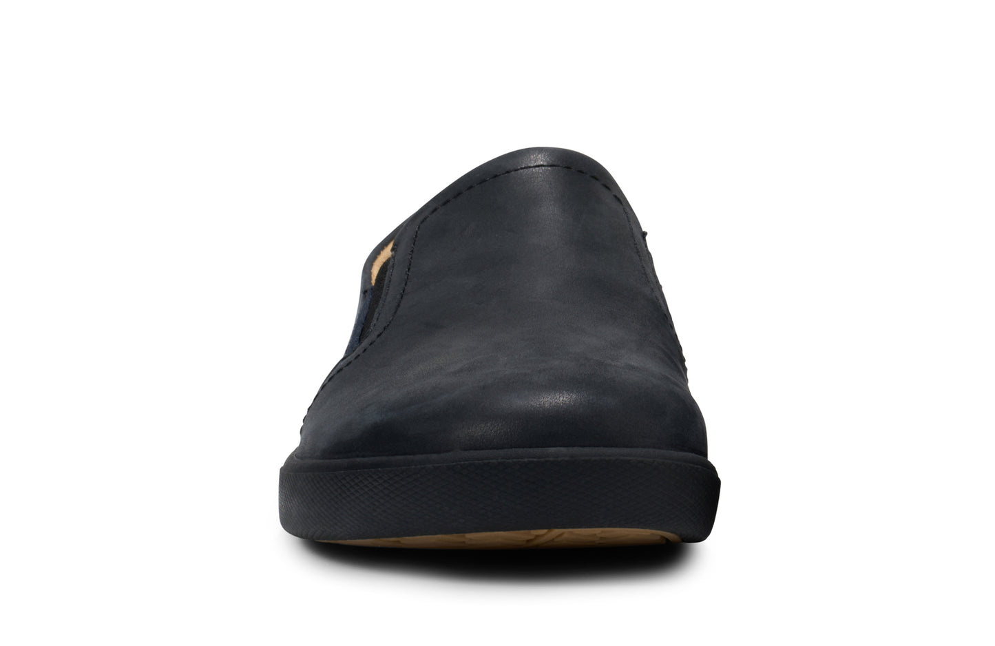 Xero Shoes Canada, specifically men’s barefoot shoes Canada. These minimalist shoes have flexible soles, wide toe boxes, and zero drop. Front view of Xero Men's Dilllon Leather Loaer in Black. Dressy flat.