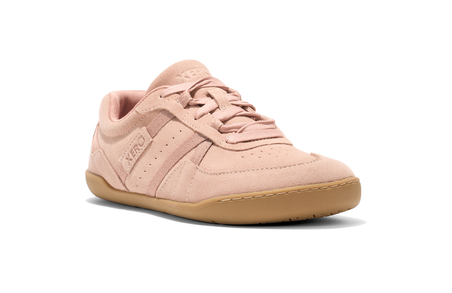 Xero Shoes Canada, specifically women’s barefoot shoes Canada. These minimalist shoes have flexible soles, wide toe boxes, and zero drop. Angled view of Xero Women's Kelso in Pink Sand/Gum. Leather and suede court-style shoe.