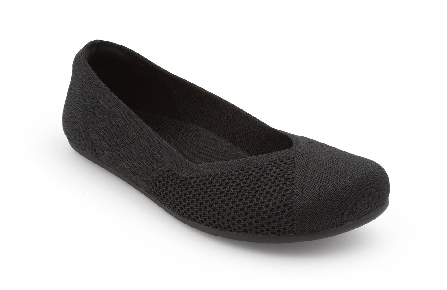Xero Shoes Canada, specifically women’s barefoot shoes Canada. These minimalist shoes have flexible soles, wide toe boxes, and zero drop. Angled view of Xero Women's Phoenix Knit in Black. Women's casual flat.