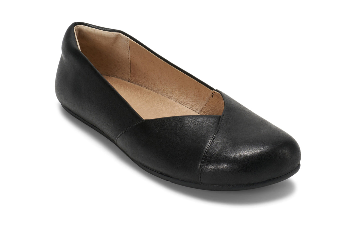 Xero Shoes Canada, specifically women’s barefoot shoes Canada. These minimalist shoes have flexible soles, wide toe boxes, and zero drop. Angled view of Xero Women's Phoenix Leather in Black. Women's elegant flat.