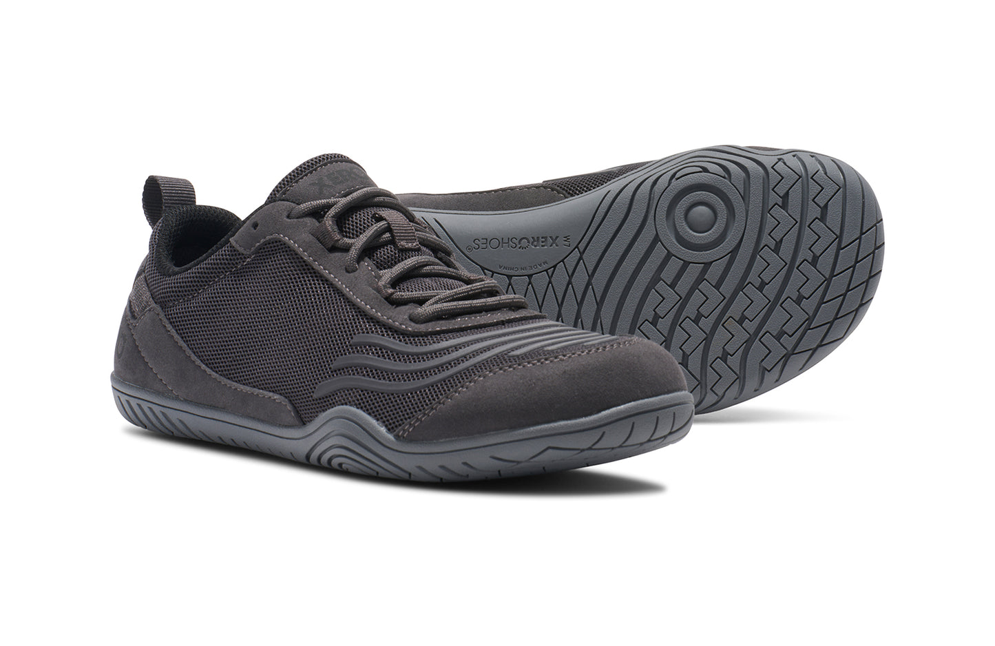 Xero Shoes Canada, specifically barefoot running shoes Canada. These minimalist shoes have flexible soles, wide toe boxes, and zero drop. Top view of Xero Women's 360s in Asphalt/Gray. A cross-training shoe.