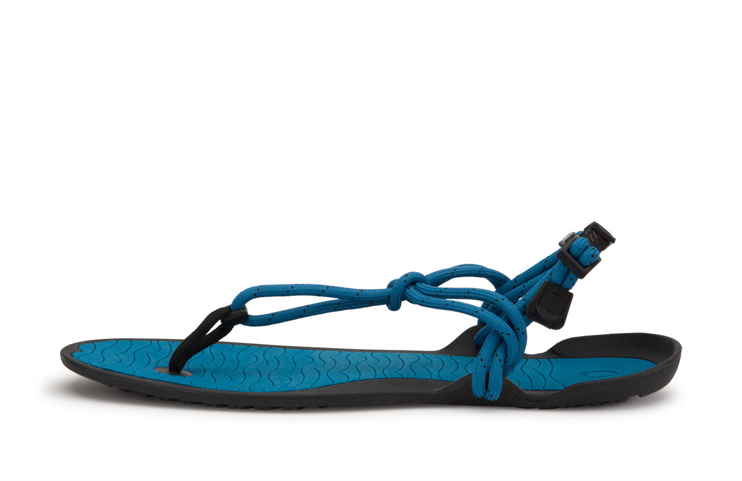 Xero Shoes Canada, specifically men’s barefoot shoes Canada. These minimalist shoes have flexible soles, wide toe boxes, and zero drop. Medial side view of Xero Men's Aqua Cloud in Blue Sapphire. Versatile water sport and hiking sandal.