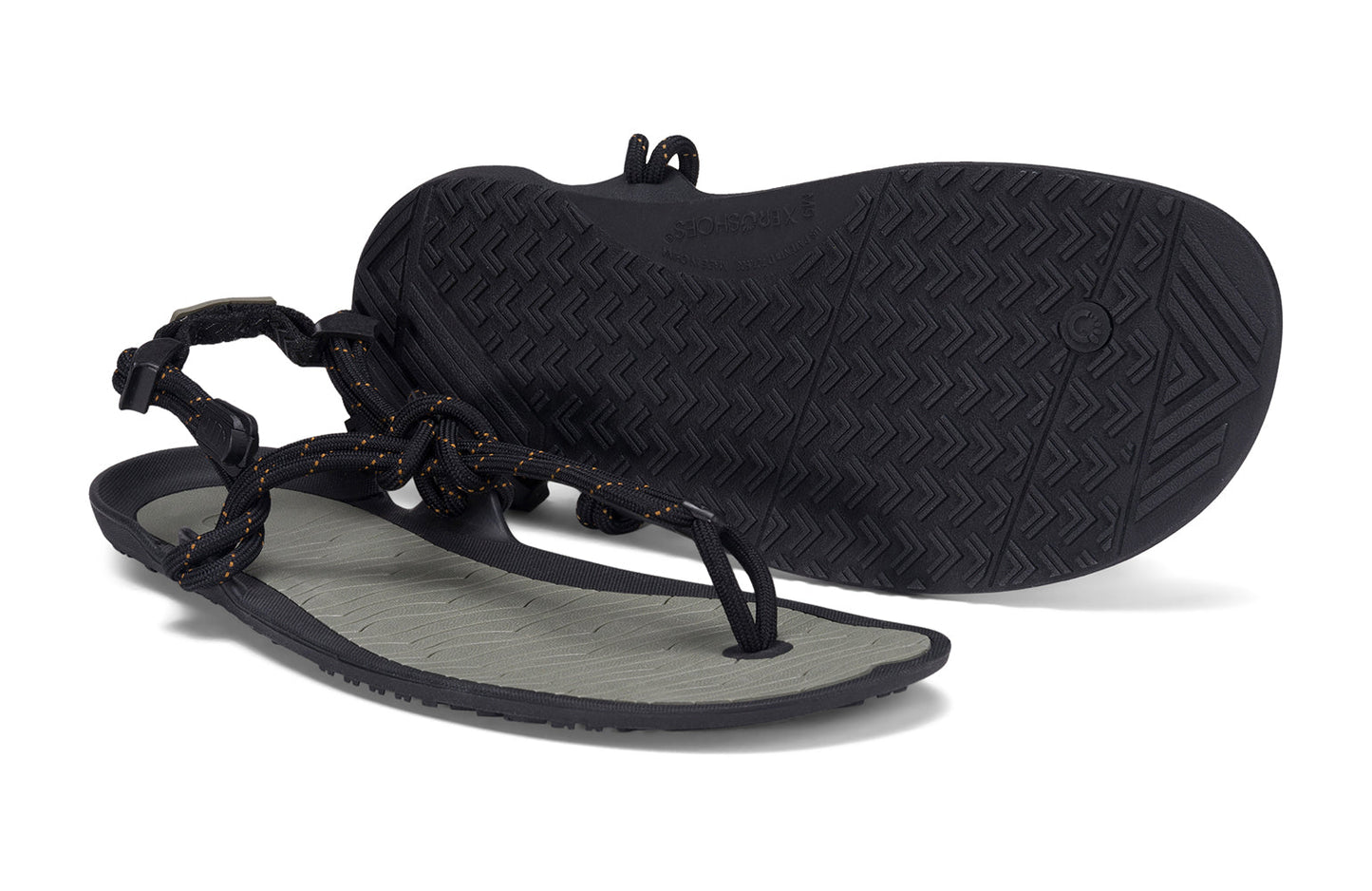 Xero Shoes Canada, specifically men’s barefoot shoes Canada. These minimalist shoes have flexible soles, wide toe boxes, and zero drop. Pair view of Xero Men's Aqua Cloud in Vetiver Green. Versatile water sport and hiking sandal.