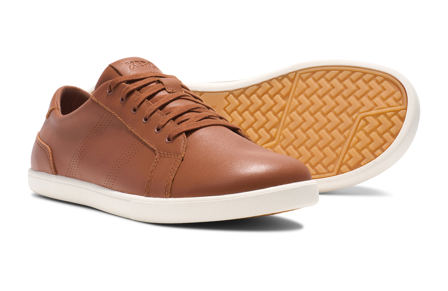 Xero Shoes Canada, specifically men’s barefoot shoes Canada. These minimalist shoes have flexible soles, wide toe boxes, and zero drop. Pair view of Dillon Leather in Mocha Bisque. A classic leather sneaker.