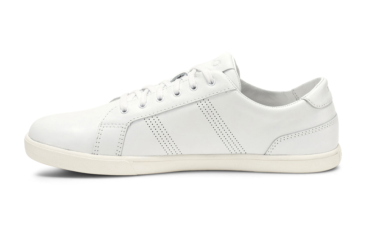Xero Shoes Canada, specifically men’s barefoot shoes Canada. These minimalist shoes have flexible soles, wide toe boxes, and zero drop. Side view of Men's Dillon Leather in White. A classic leather sneaker.