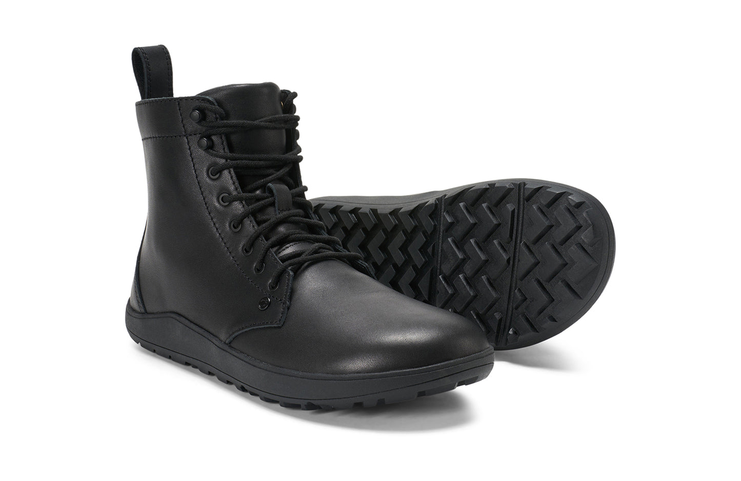 Xero Shoes Canada, specifically women’s barefoot shoes Canada. These minimalist shoes have flexible soles, wide toe boxes, and zero drop. Side view of Xero Breckenridge in Black. A classic leather boot.