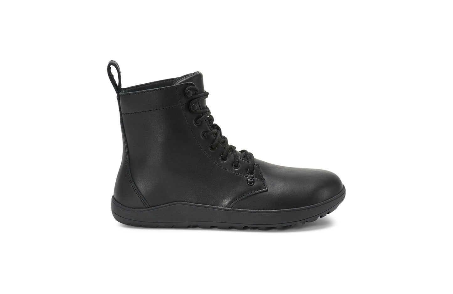 Xero Shoes Canada, specifically women’s barefoot shoes Canada. These minimalist shoes have flexible soles, wide toe boxes, and zero drop. Side view of Xero Breckenridge in Black. A classic leather boot.
