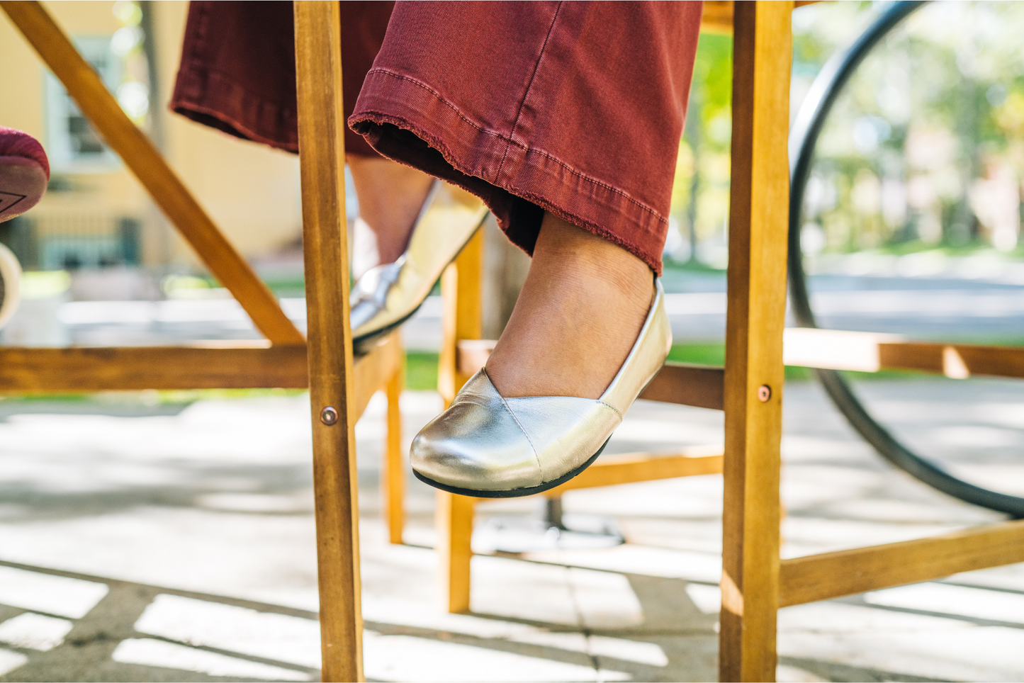 Xero Shoes Canada, specifically women’s barefoot shoes Canada.Woman wearing Phoenix Leather with pants
