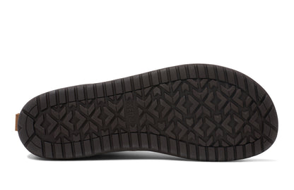 Xero Shoes Canada, specifically men’s barefoot shoes Canada. These minimalist shoes have flexible soles, wide toe boxes, and zero drop. Sole view of Xero Men's Denver II in Black. Classic leather boot.