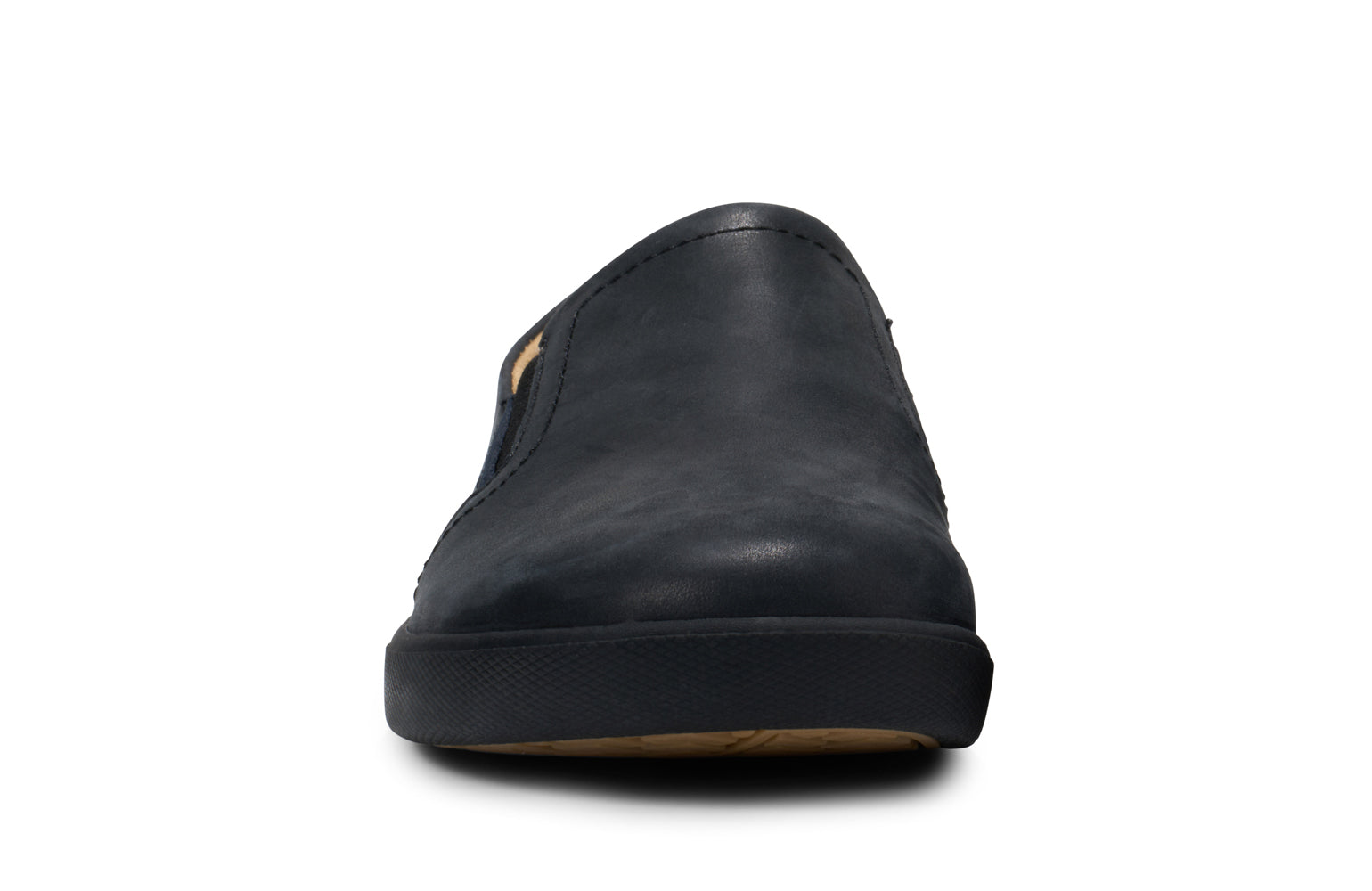 Xero Shoes Canada, specifically men’s barefoot shoes Canada. These minimalist shoes have flexible soles, wide toe boxes, and zero drop. Front view of Xero Men's Dilllon Leather Loaer in Black. Dressy flat. 