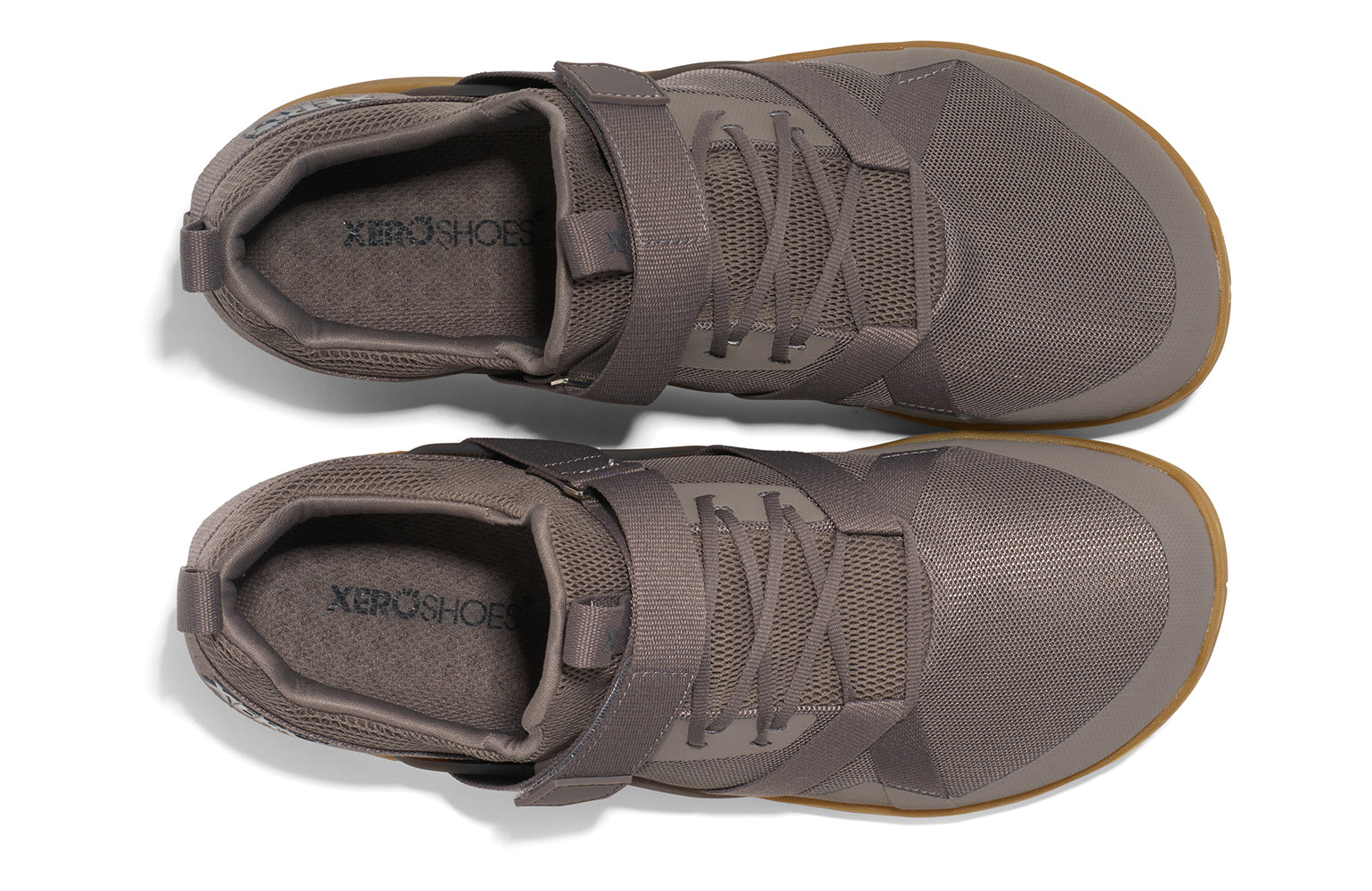 Xero Shoes Canada, specifically barefoot running shoes Canada. These minimalist shoes have flexible soles, wide toe boxes, and zero drop. Top view of Xero Men's Forza Trainer in Morel/Gum. A stable training shoe.