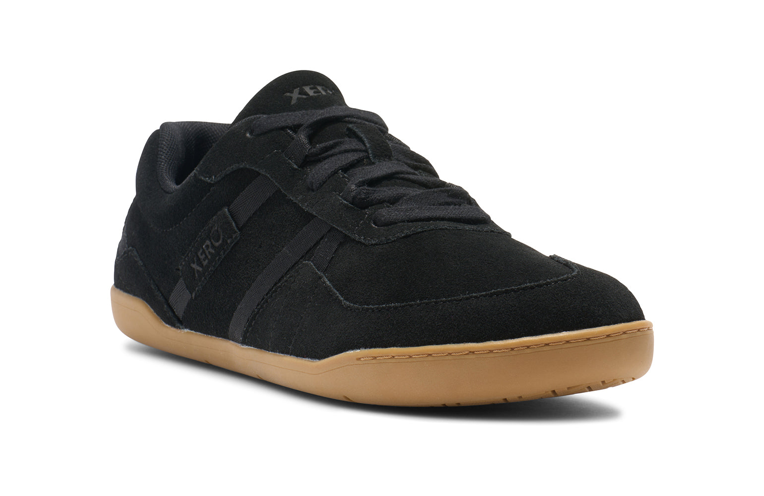 Xero Shoes Canada, specifically men’s barefoot shoes Canada. These minimalist shoes have flexible soles, wide toe boxes, and zero drop. Angled view of Xero Men's Kelso in Black/Gum. Leather and suede court-style shoe. 