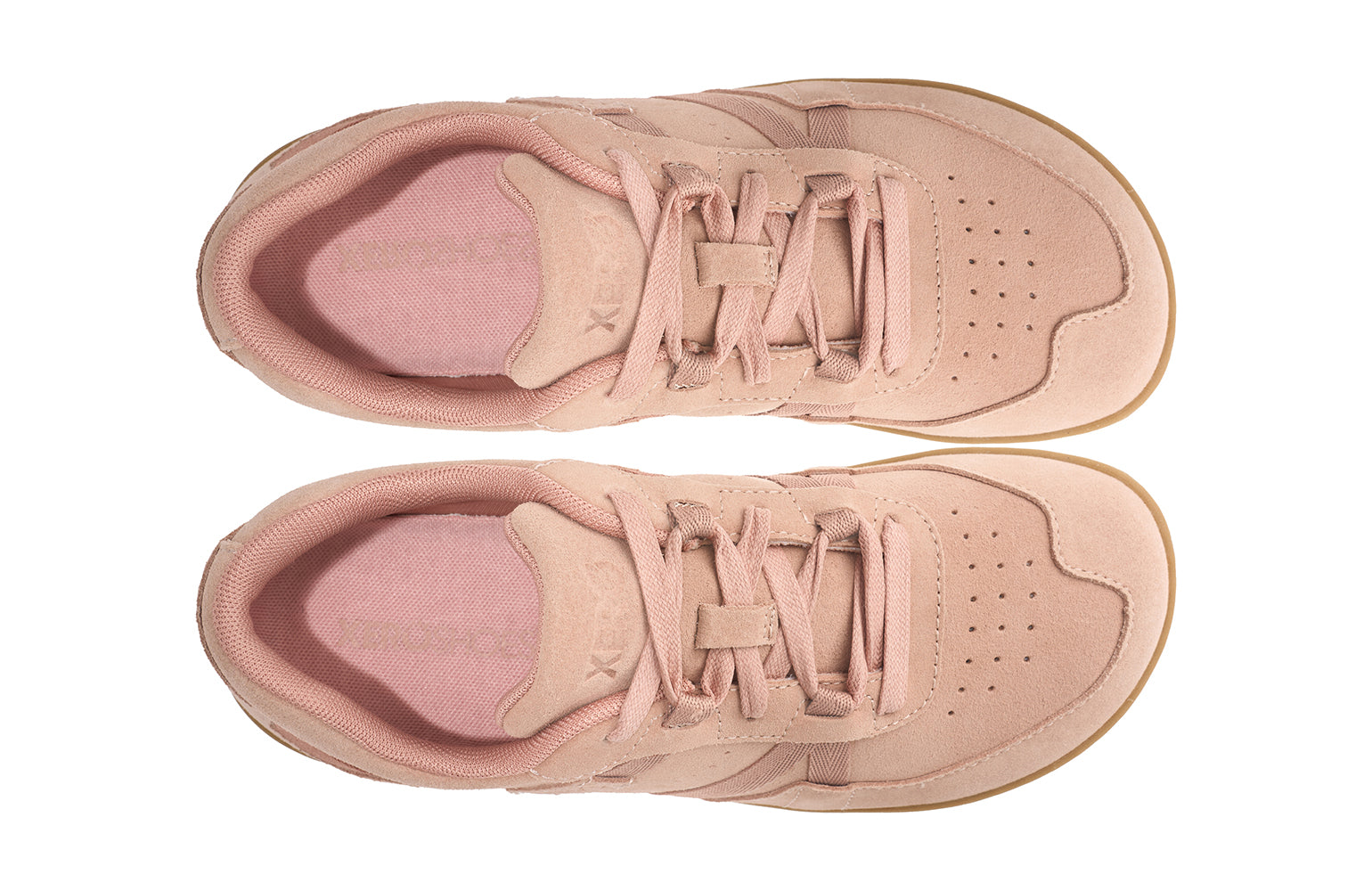 Xero Shoes Canada, specifically women’s barefoot shoes Canada. These minimalist shoes have flexible soles, wide toe boxes, and zero drop. Top view of Xero Women's Kelso in Pink Sand/Gum. Leather and suede court-style shoe. 