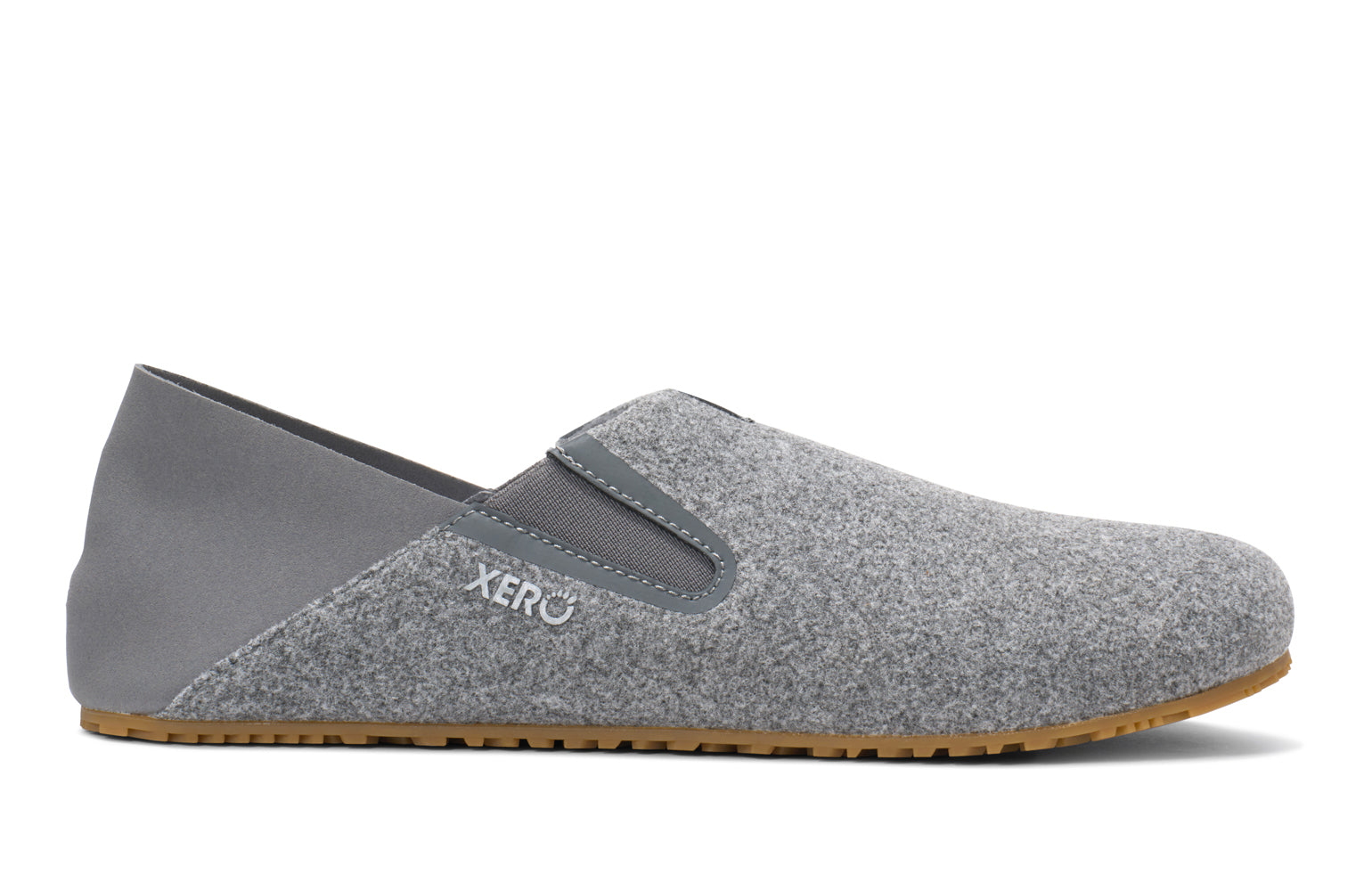 Xero Shoes Canada, specifically men’s barefoot shoes Canada. These minimalist shoes have flexible soles, wide toe boxes, and zero drop. Side view of Xero Men's Pagosa in Light Gray. Lightweight slipper. 