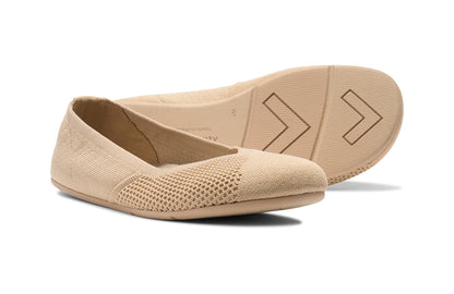 Xero Shoes Canada, specifically women’s barefoot shoes Canada. These minimalist shoes have flexible soles, wide toe boxes, and zero drop. Pair view of Xero Women's Phoenix Knit in Irish Cream. Women's casual flat. 