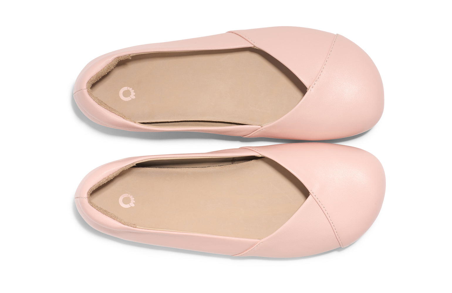 Xero Shoes Canada, specifically women’s barefoot shoes Canada. These minimalist shoes have flexible soles, wide toe boxes, and zero drop. Top view of Xero Women's Phoenix Leather in Pink Sand. Women's elegant flat. 