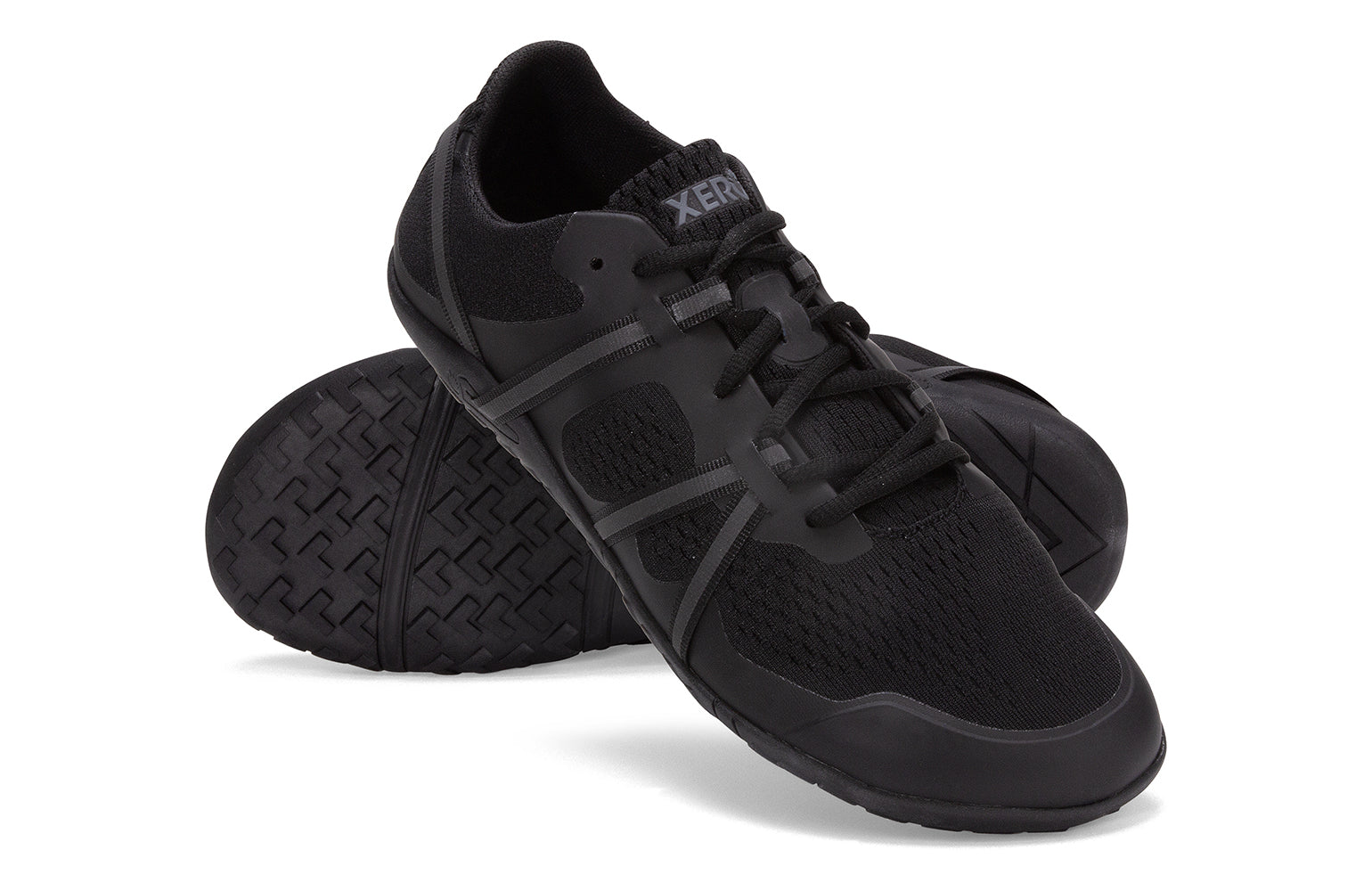 Xero Barefoot Shoes sold in Ontario, Canada. These minimalist shoes have flexible soles, wide toe boxes, and zero drop. Angled pair view of Xero Women's Speed Force II in Black. Running and speed training shoe.