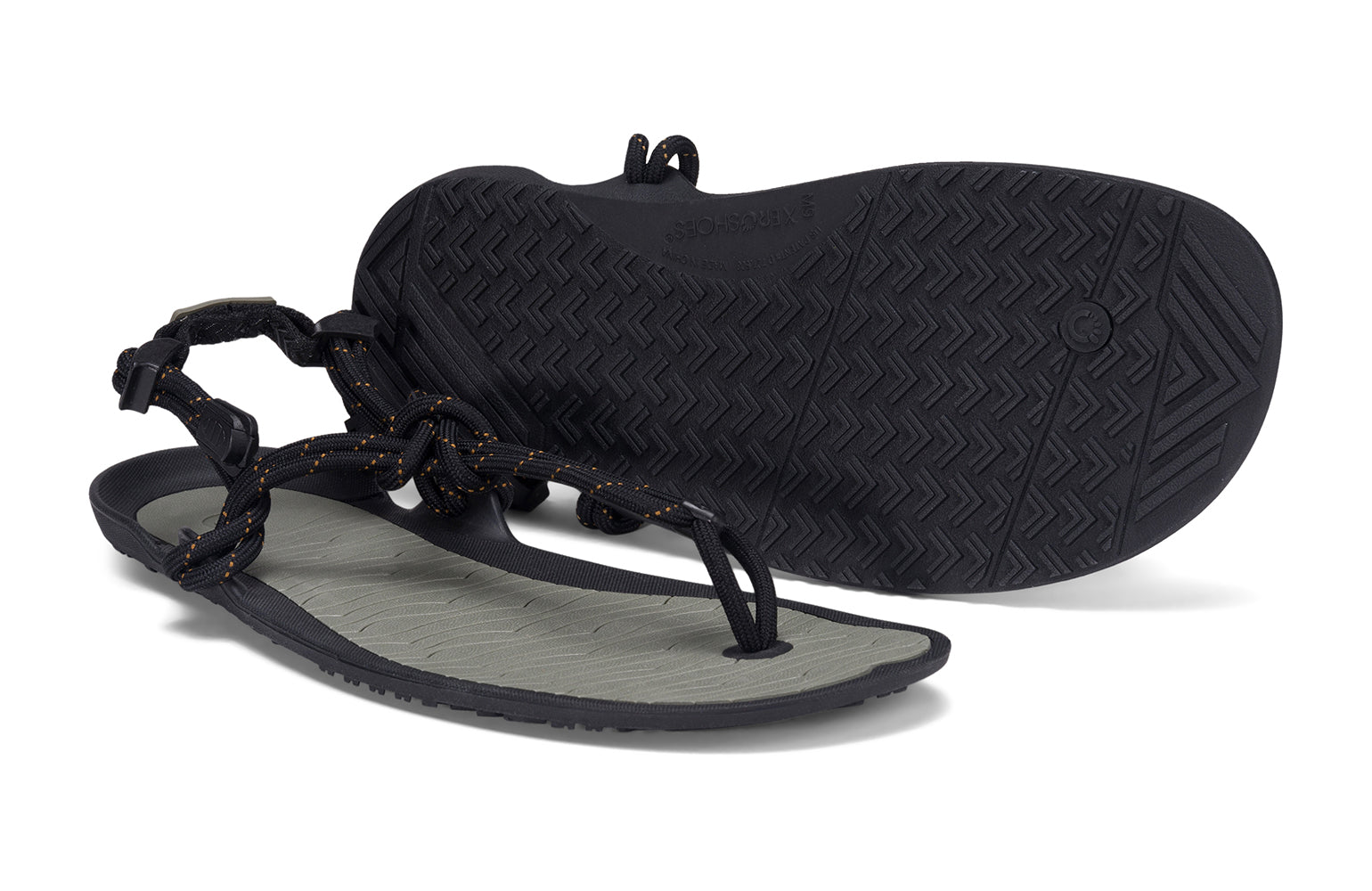Xero Shoes Canada, specifically men’s barefoot shoes Canada. These minimalist shoes have flexible soles, wide toe boxes, and zero drop. Pair view of Xero Men's Aqua Cloud in Vetiver Green. Versatile water sport and hiking sandal. 