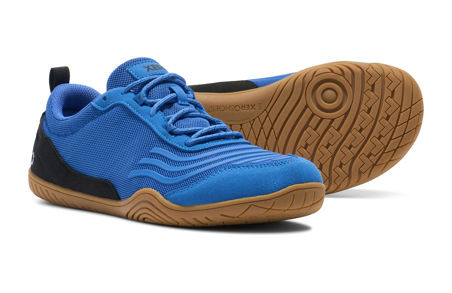 Xero shoes Canada, specifically barefoot running shoes Canada. These minimalist shoes have flexible soles, wide toe boxes, and zero drop. Pair view of Xero Men's 360s in Blue Iolite/Black Gum. A cross-training shoe. 